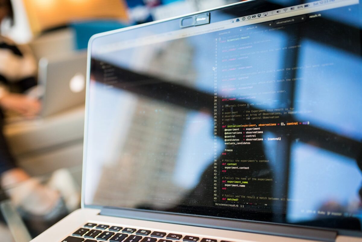 GitHub Actions : des fichiers de verrouillage pour ne plus exécuter un code que personne n&rsquo;a relu